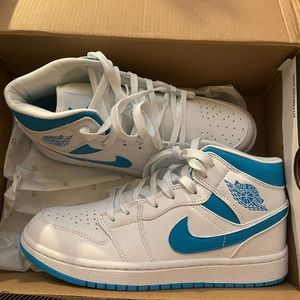 Air jordan 1, size: 8 women’s, great condition!